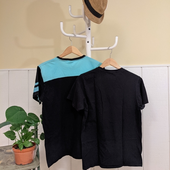 Hurley DC Shoes 2/lot Graphic Tee Size M 494 - Picture 12 of 15